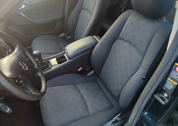 Mercedes-Benz Klasa C cena 18200 przebieg: 238177, rok produkcji 2004 z Starachowice małe 191